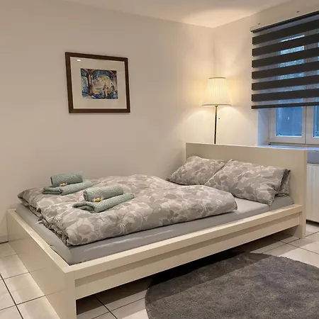 Apartment In Und Flughafen Naehe *